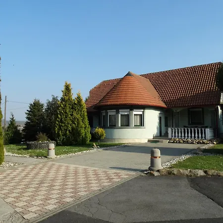 Roganoff Villa Zalacsány